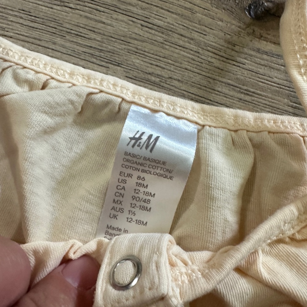 H&M romper - Picture 2 of 2